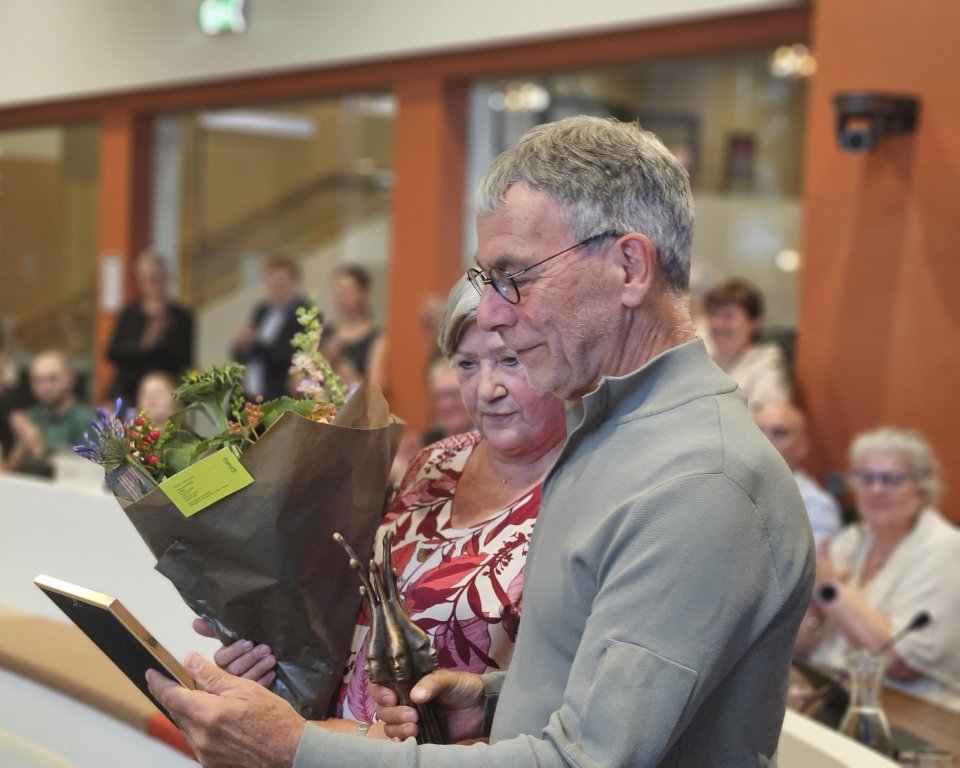 Gemeentelijke onderscheiding voor Wim van der Linden