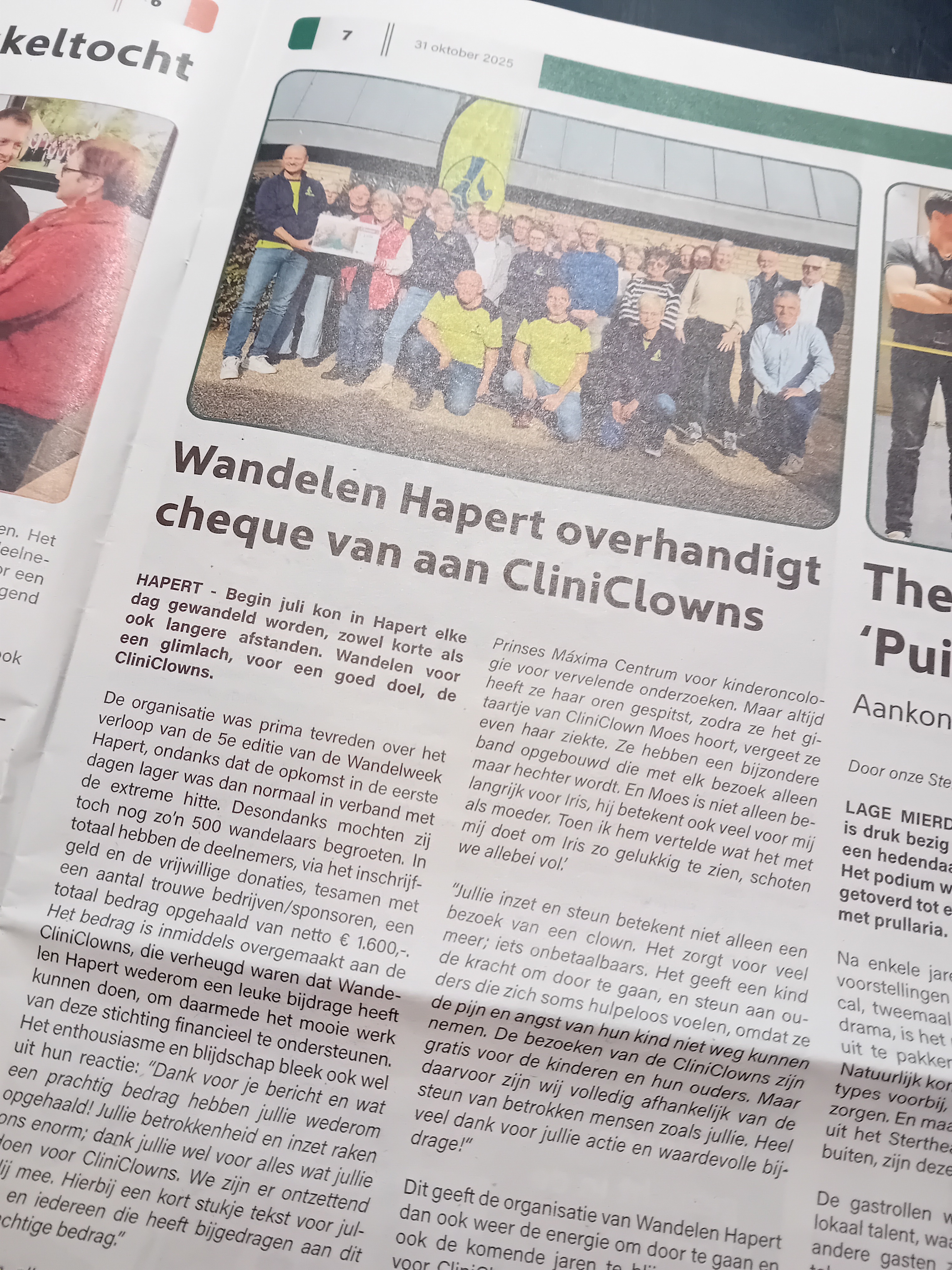 Nu in de PC55: Wandelen Hapert overhandigt cheque