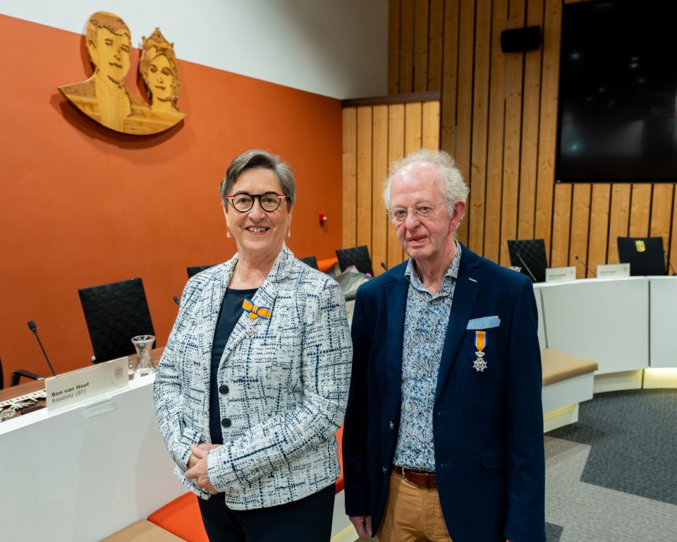 Twee koninklijke onderscheidingen voor gemeenteraadsleden
